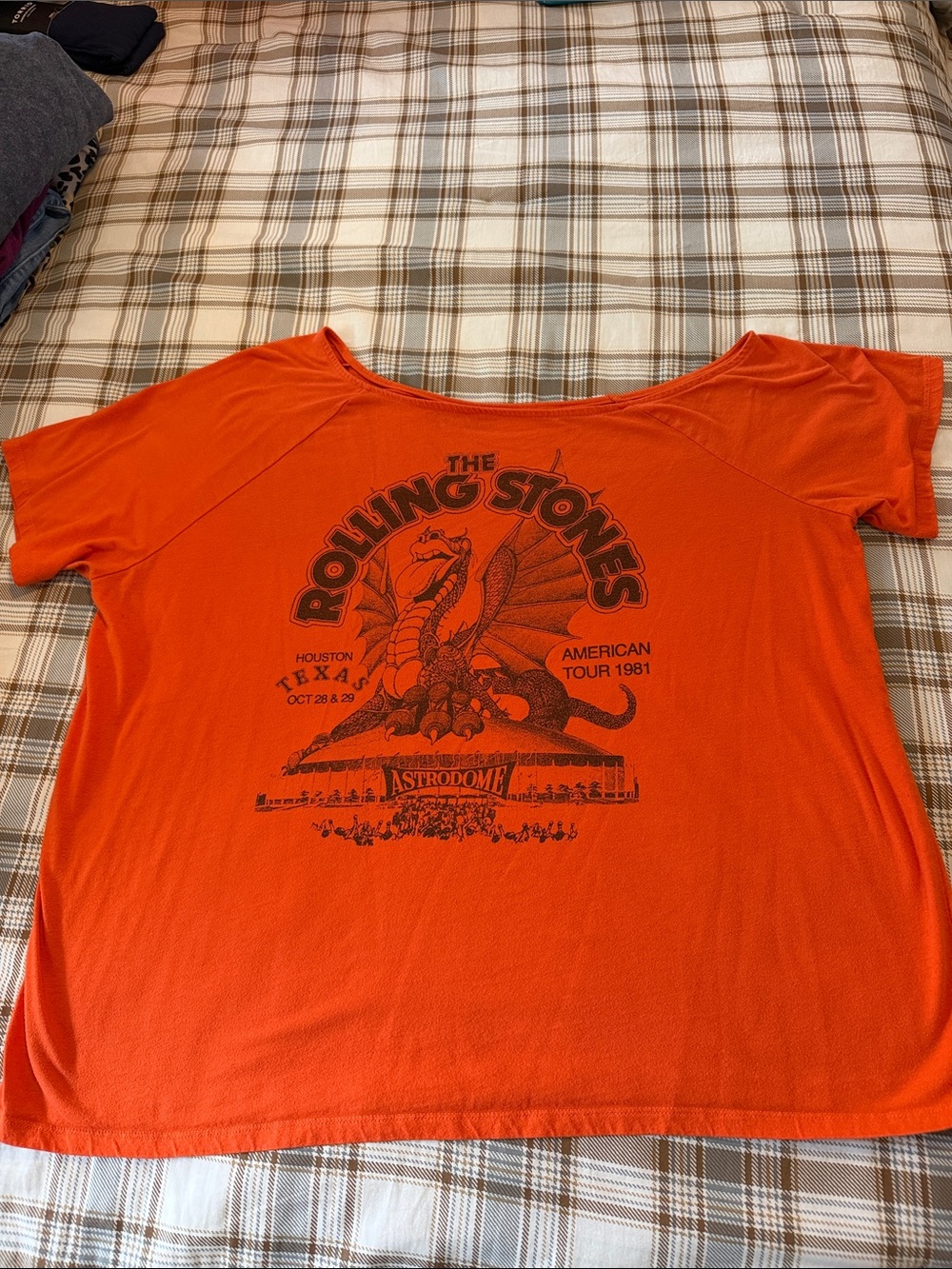 torrid Orange Rolling Stones Graphic Short Sleeve Tee